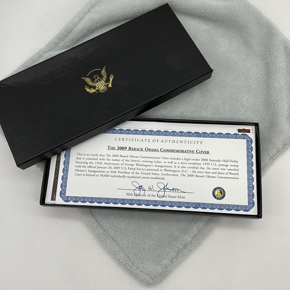 Barack Obama Commemorative Limited Edition Cover Coin & Stamp - Picture 7 of 8